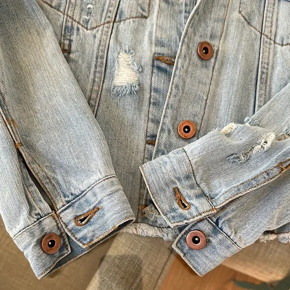 Distressed Light Blue Denim Jacket - Picture 4 of 10